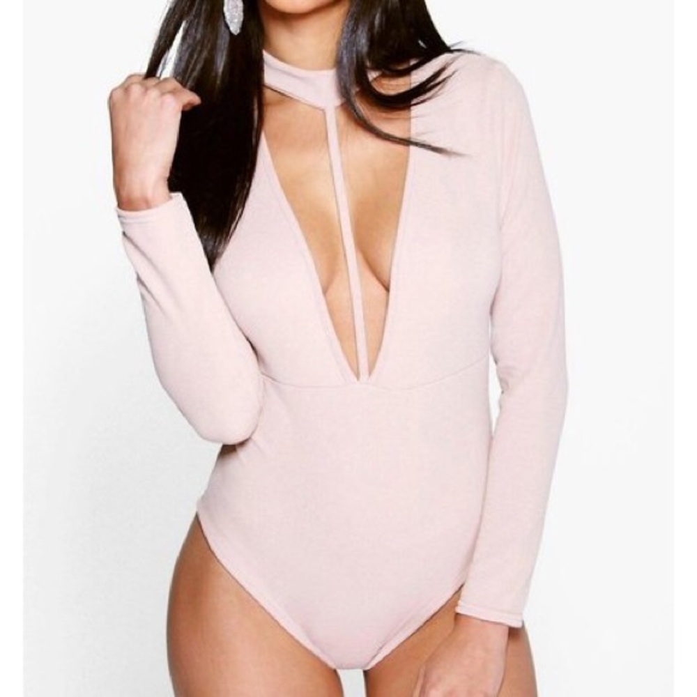 Boo Hoo Grace Deep Plunge Strap Textured Bodysuit